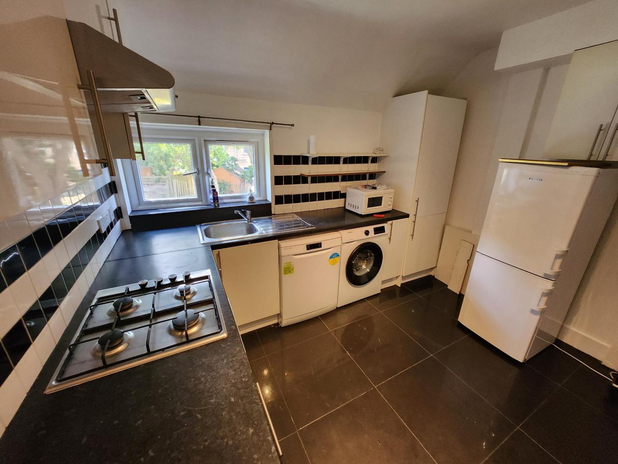 Flat With Work Station, Monitor, Smart Tv & Netflix Appartement Londen Buitenkant foto
