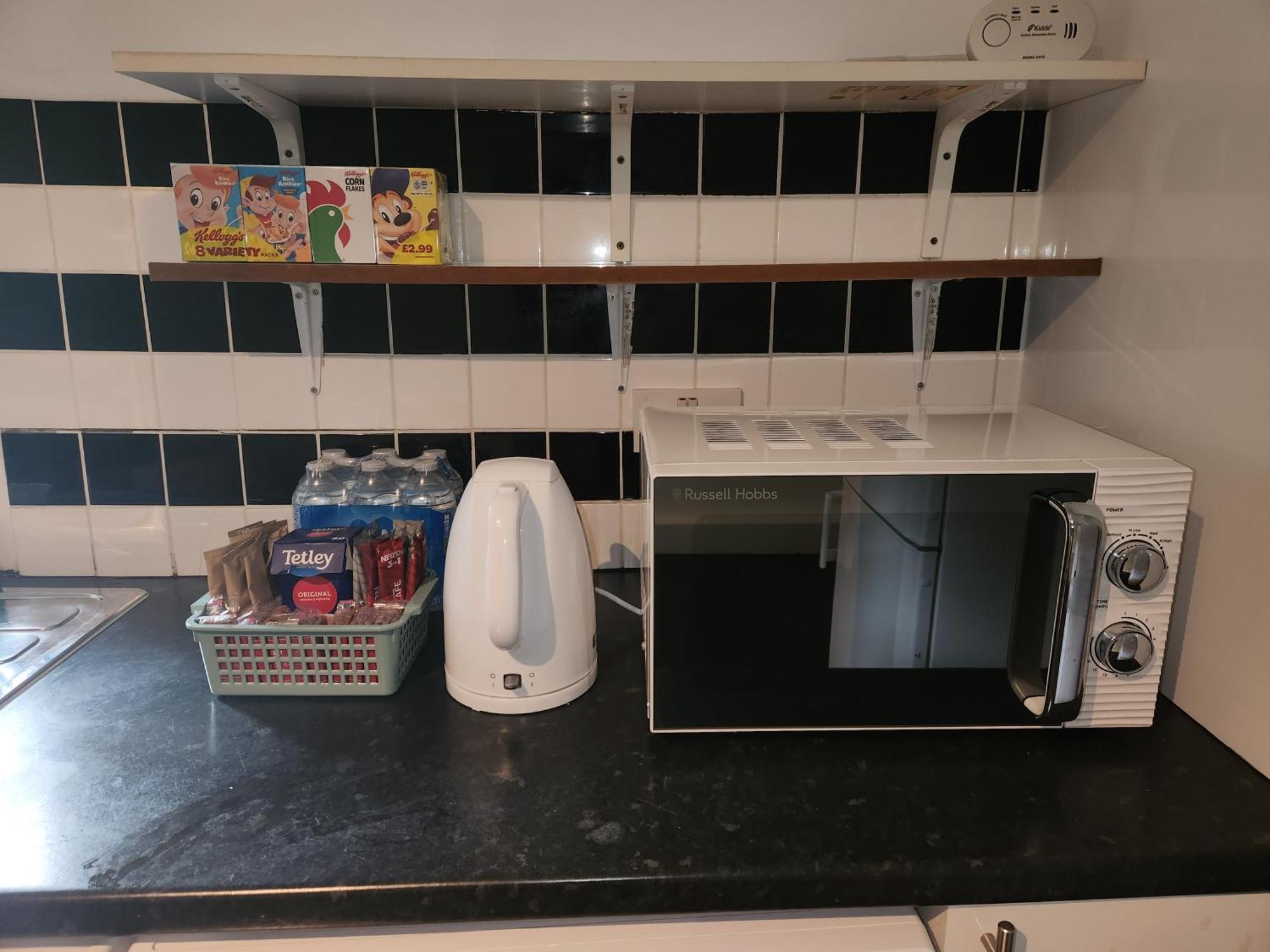 Flat With Work Station, Monitor, Smart Tv & Netflix Appartement Londen Buitenkant foto
