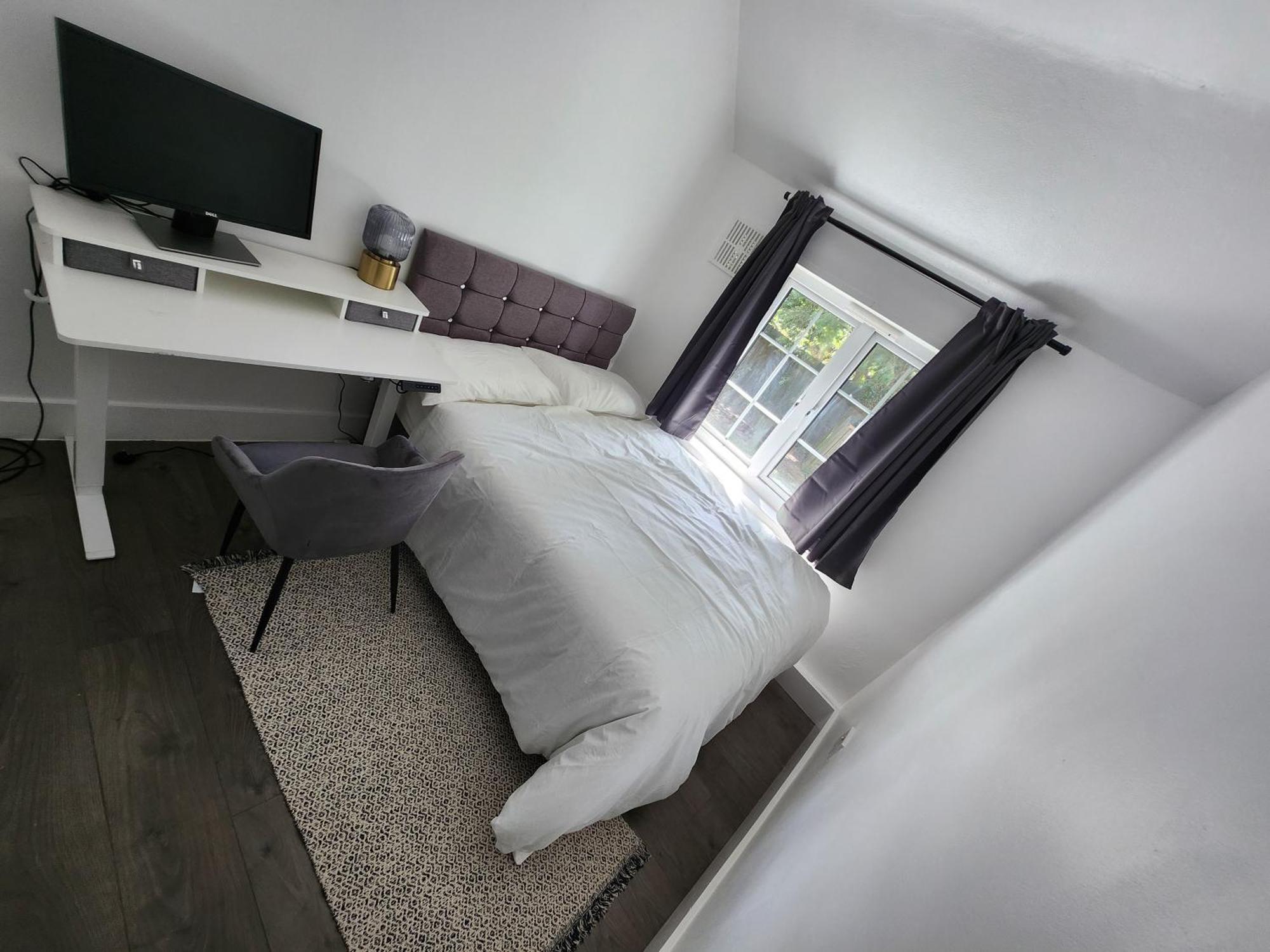 Flat With Work Station, Monitor, Smart Tv & Netflix Appartement Londen Buitenkant foto